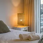 Vila Charming With Private And Heated Pool