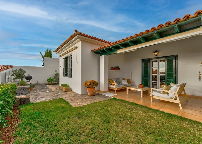 Charming With Private And Heated Pool Villa *