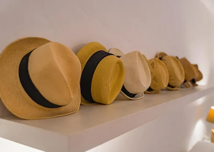 Charming With Private And Heated Pool