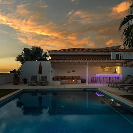 Charming With Private And Heated Pool Villa Costa Adeje (Tenerife)