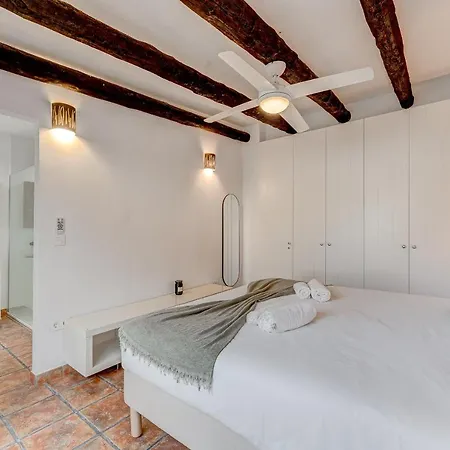 Charming With Private And Heated Pool Villa