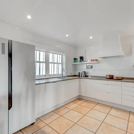 Villa Charming With Private And Heated Pool *