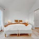 Βίλα Charming With Private And Heated Pool *