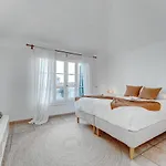 Charming With Private And Heated Pool