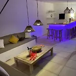 Villa Charming With Private And Heated Pool