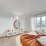 Charming With Private And Heated Pool Βίλα