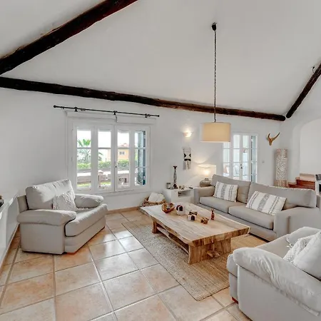 빌라 Charming With Private And Heated Pool
