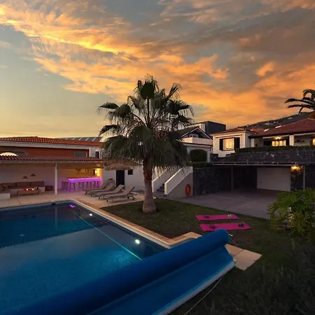 Charming With Private And Heated Pool Villa *