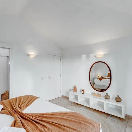 Charming With Private And Heated Pool Villa