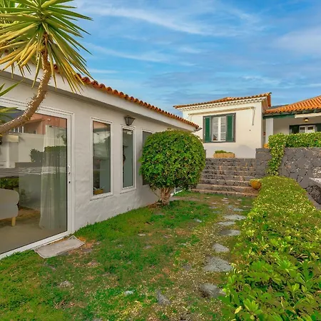 Charming With Private And Heated Pool Villa