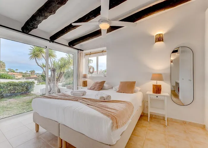 Charming With Private And Heated Pool ヴィラ アデヘ