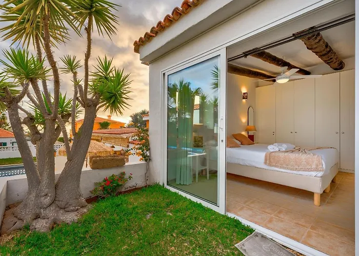 ヴィラ Charming With Private And Heated Pool *