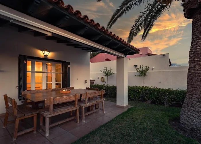 Charming With Private And Heated Pool ヴィラ *